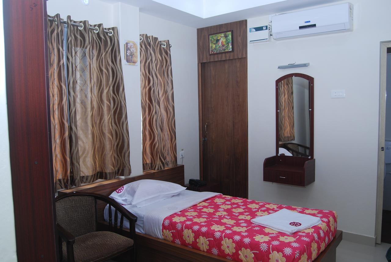 מלון ראמאנטהפורם Chakraa Residency מראה חיצוני תמונה